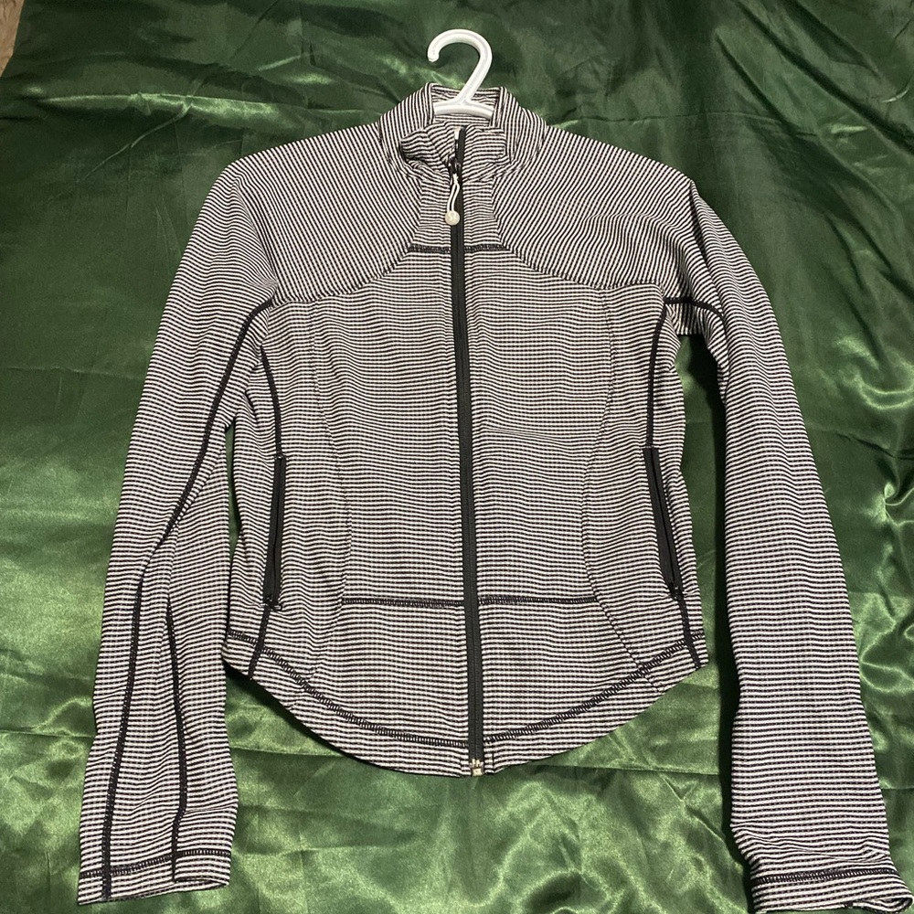 Define jacket - Picture 2 of 3